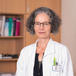 Nervenheilkunde<br />Frau Dr. med. C. Köhler<br />Frau Doctor-Medic S. Para